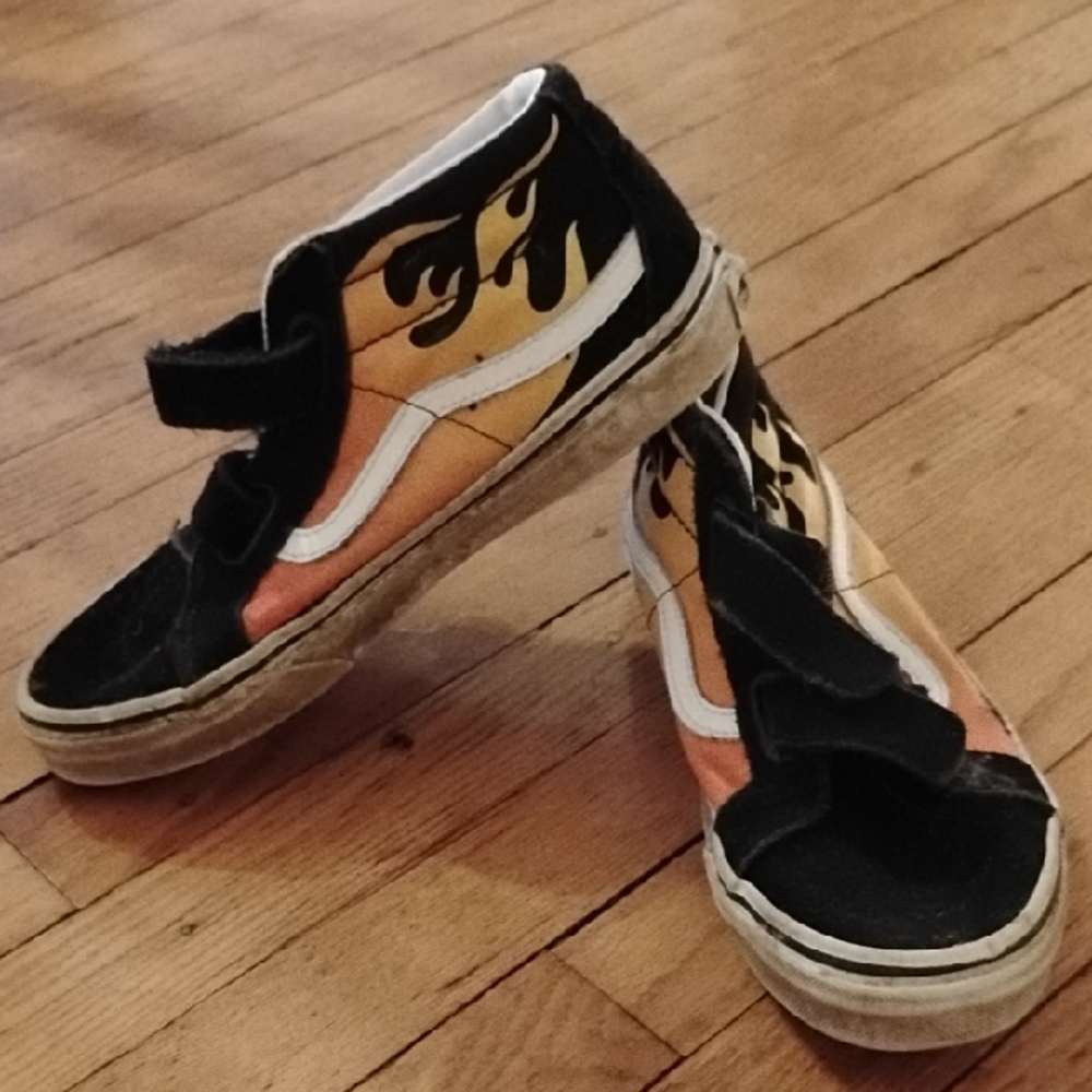 Kids High-Top Sneakers with Flame Design - Black & Orange